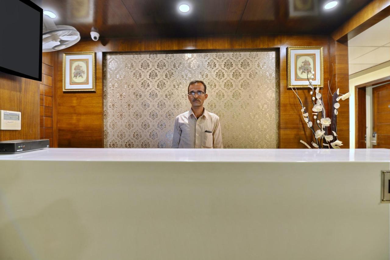 Oyo 9753 Hotel Cheelgadi Divisione di Divisione di Jaipur Esterno foto
